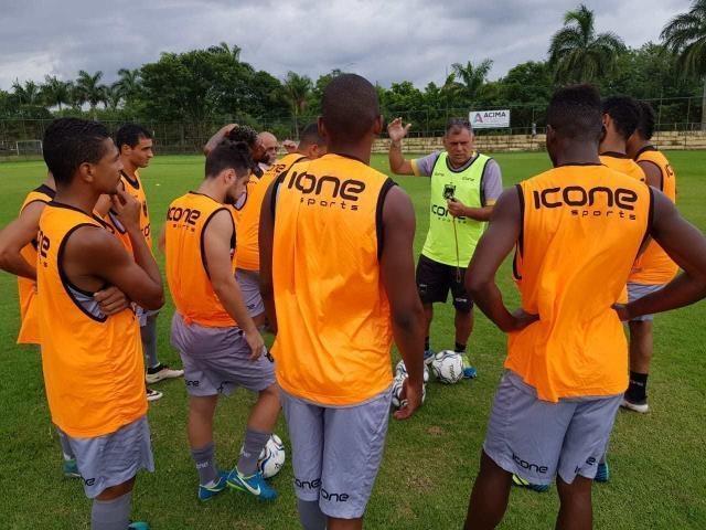 Voltaço busca a primeira vitória no Carioca sobre o Madureira