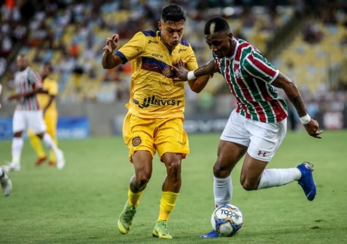 Fluminense goleia e encaminha a classificação