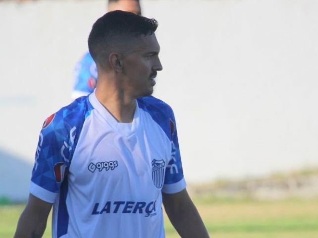 Lateral Paulinho reforça o America no Carioca