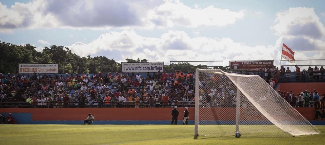 Nova Iguaçu faz promoção de ingressos para a estreia no Carioca