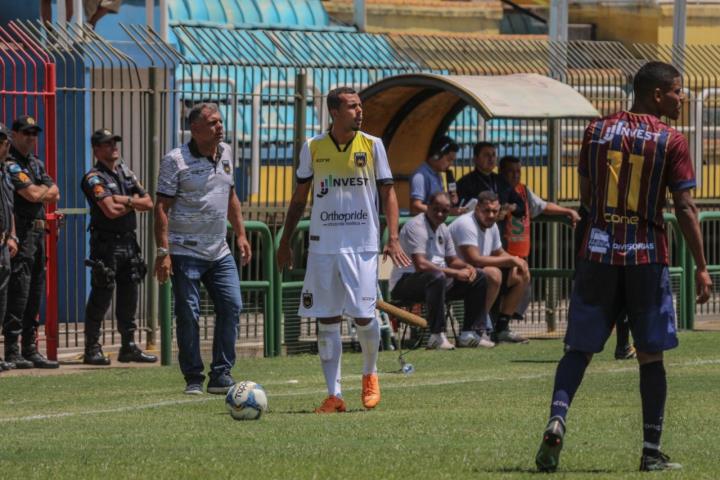 Voltaço recebe o Botafogo em busca da quinta vitória seguida no Carioca