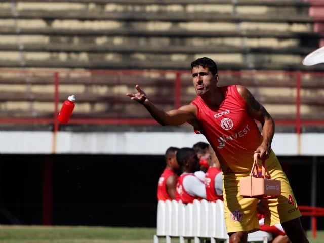 Capitão Vladimir atingirá 50 jogos defendendo o America na semifinal da Taça SD