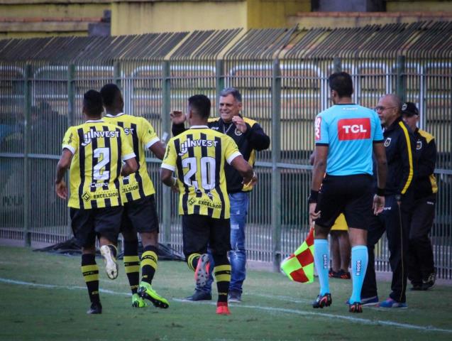 Toninho Andrade comemora sequência de vitórias do Voltaço na Série C