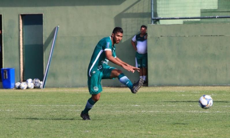 Brendo garante foco do Serra Macaense no Olaria