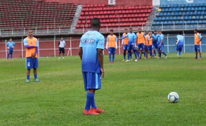 Friburguense enfrenta o Audax tentando se manter no G-2