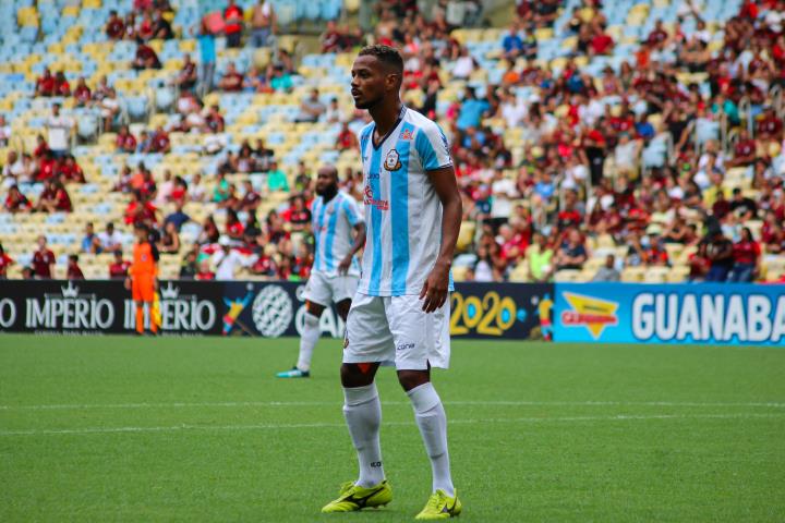 Júnior Santos projeta jogo difícil do Macaé contra o Boavista