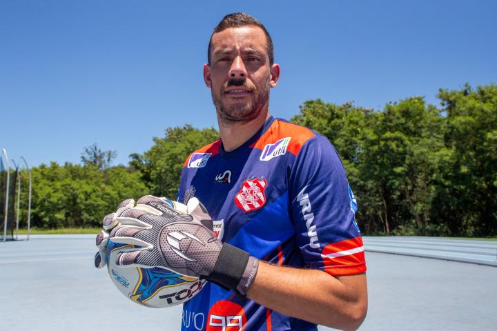 Campeão com o Fortaleza, Matheus Inácio é o novo goleiro do Bangu