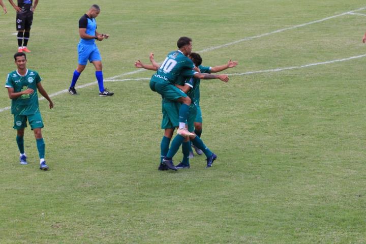 Serra Macaense bate o Rio São Paulo em Olaria