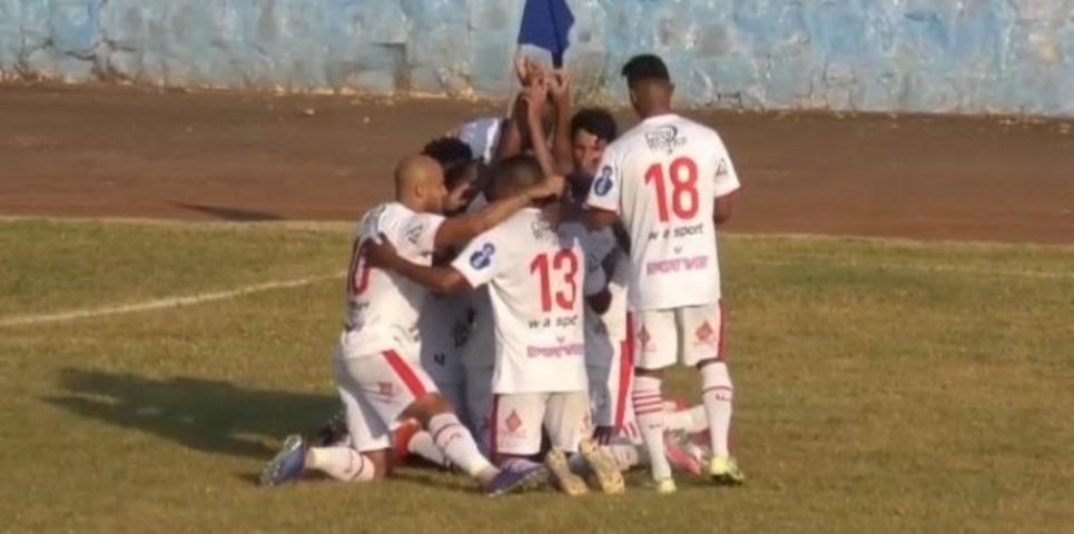 Bangu derrota Nacional-PR fora de casa e retoma liderança na Série D