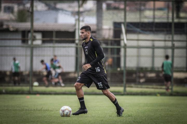 Voltaço treina em período integral visando a estreia na Taça Rio