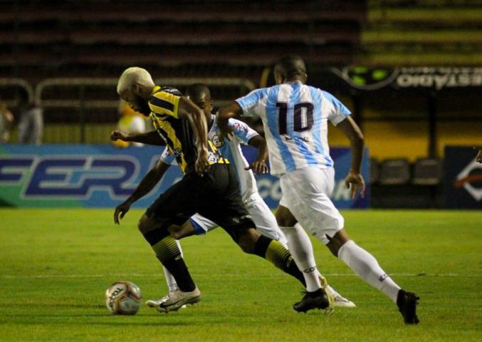 Voltaço vence a primeira na Taça Rio