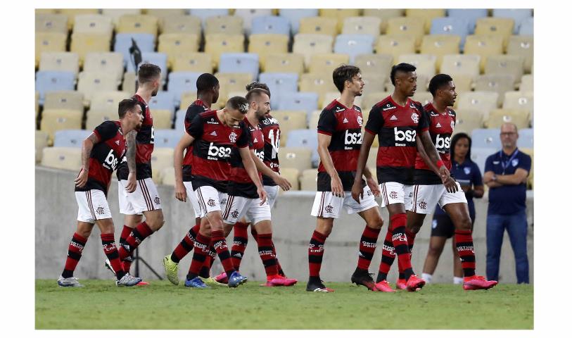 Flamengo vira sobre a Lusa no Maracanã