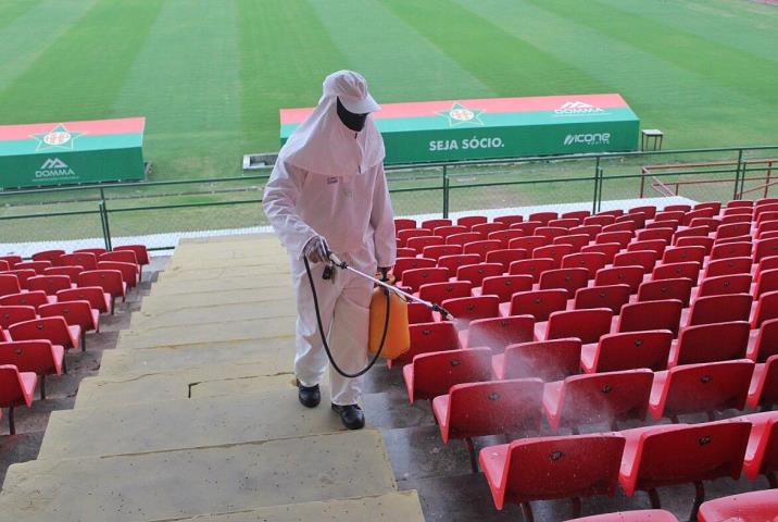 Lusa realiza sanitização no Estádio Luso-Brasileiro