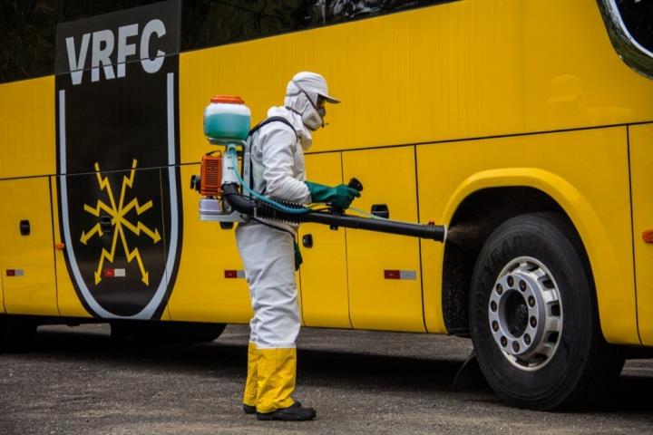 Voltaço realiza a sanitização da sede e do ônibus do clube