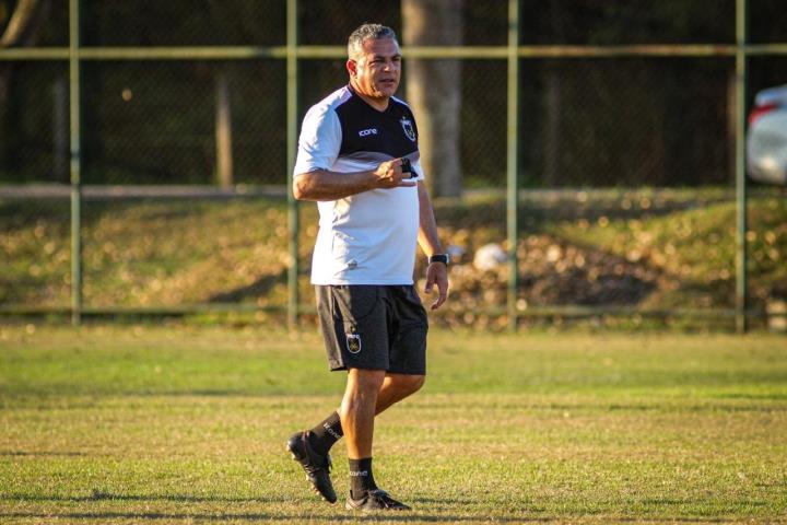 Voltaço enfrenta o Criciúma-SC em jogo-chave pela Série C