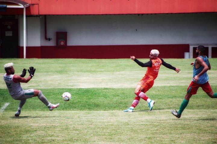 America goleia em jogo-treino