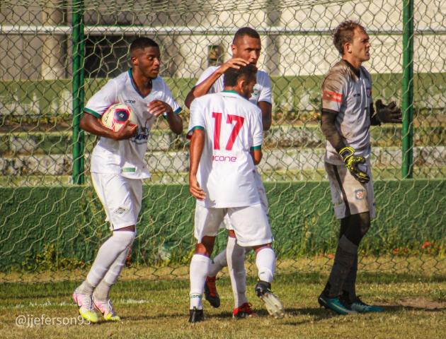 Cabofriense vence a primeira no Carioca