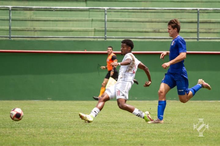 Vasco goleia no OPG. Serra e Botafogo empatam