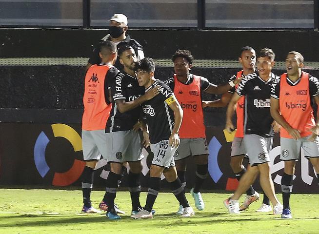 Vasco avança na Copa do Brasil