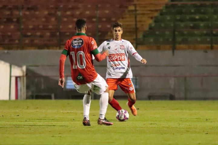 Bangu arranca empate com a Lusa-SP e cola no G4