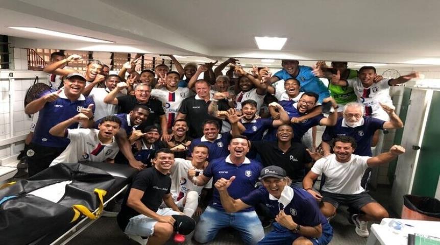 Resende vira confronto e avança na Copa Rio