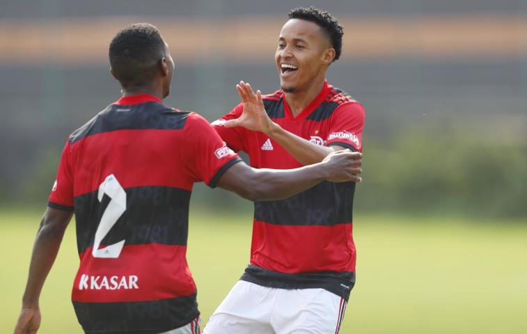 Flamengo sai na frente na semifinal do Carioca Sub-20