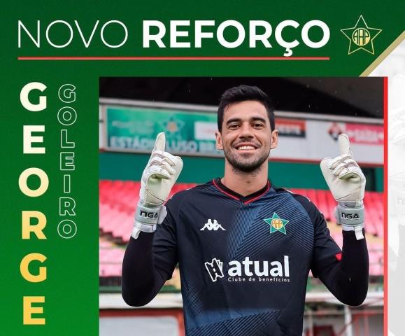 Portuguesa apresenta o goleiro George