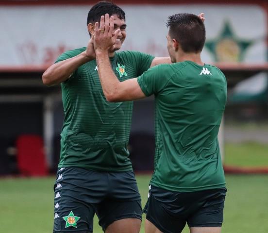 Lusa goleia em jogo-treino