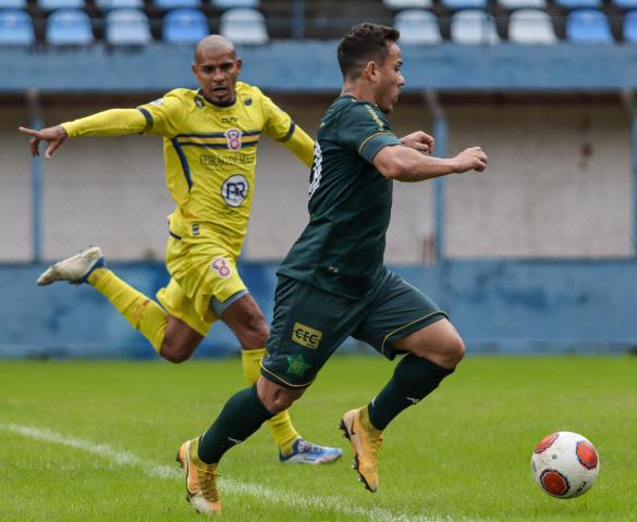 Gonçalense/Petrópolis abre vantagem na semifinal