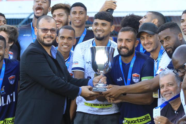 CEAC/Araruama fatura a Taça Maracanã