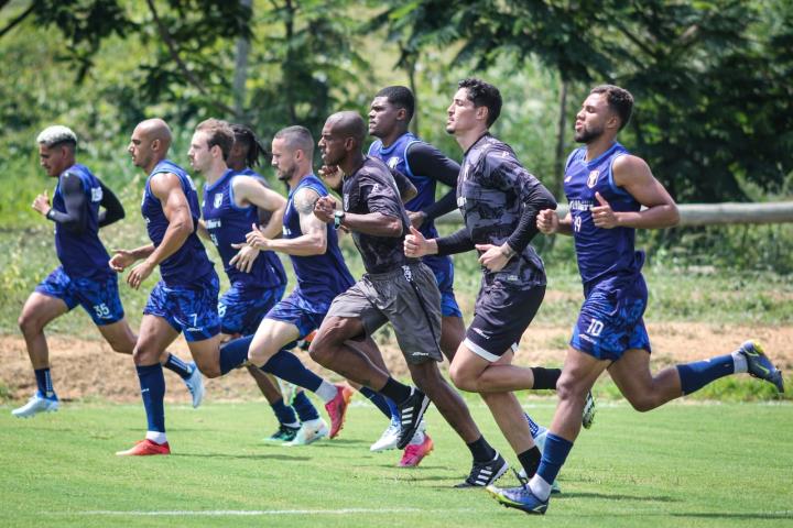 Resende entra na terceira semana de treinos para o Carioca