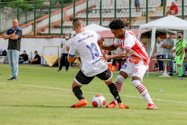 Bangu e Resende ficam iguais