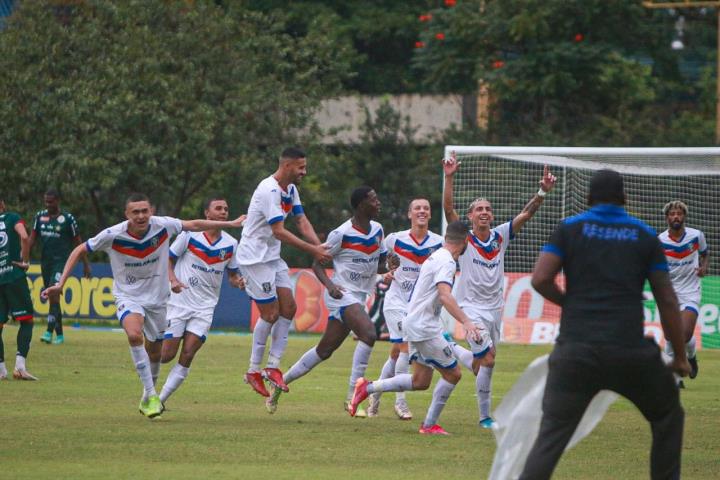 Resende inverte vantagem na semifinal da Taça Rio