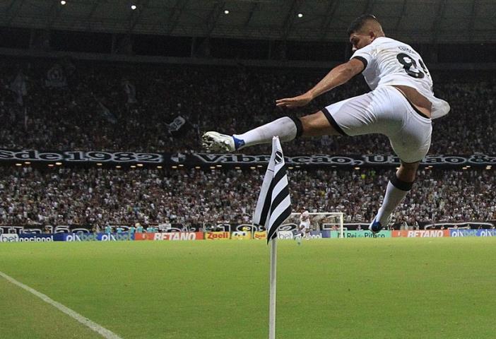 Botafogo conquista primeira vitória na volta à Série A