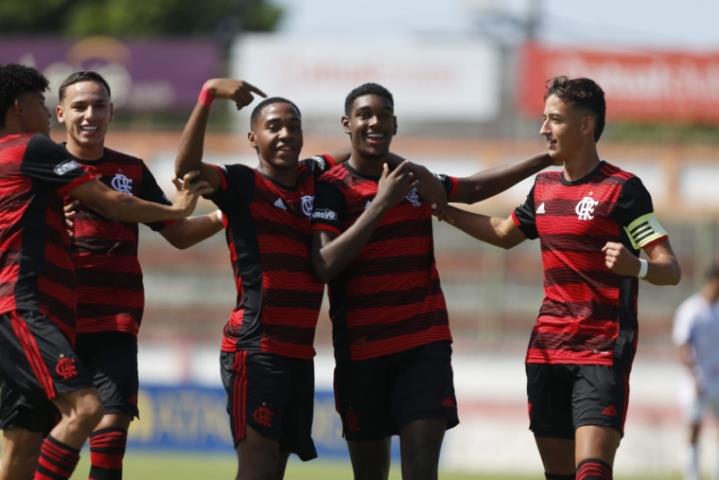 Goleadas do Fla na Copa Rio Sub-15 e Sub-17