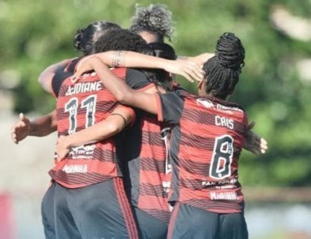 Meninas da Gávea goleiam no Brasileiro Feminino