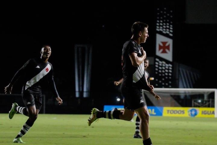 Vasco sai na frente nas quartas da Copa do Brasil Sub-17