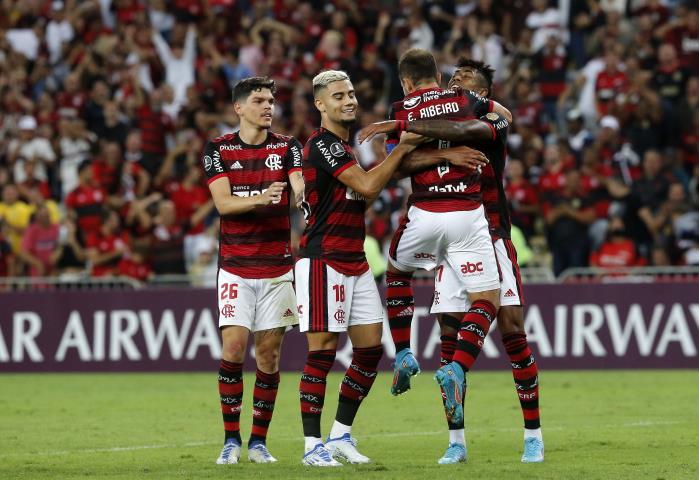 Fla vence e se classifica na Libertadores