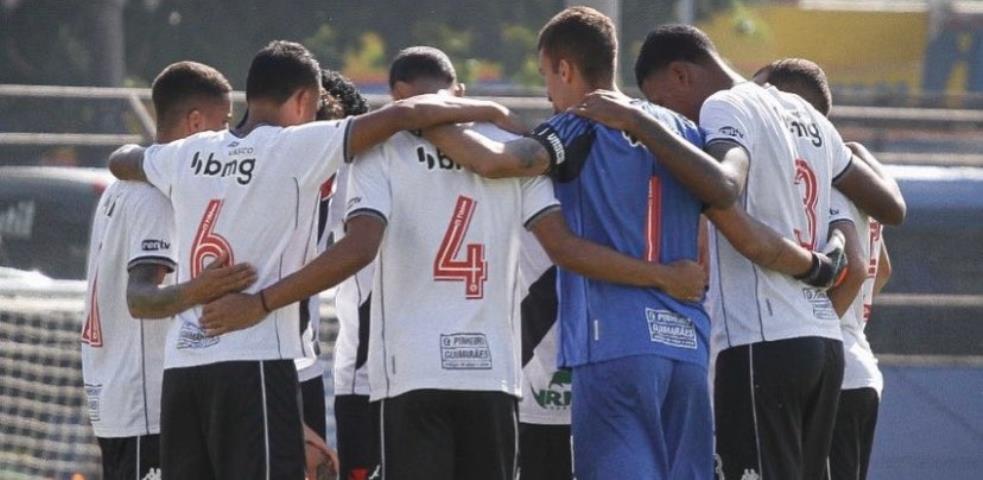 Sub-20: Vasco goleia e segue líder da Taça GB