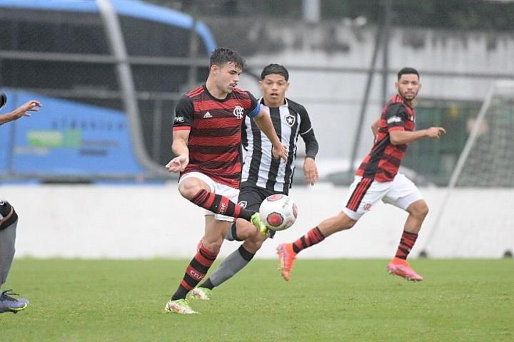 Carioca Sub-20: Bota e Madura saem na frente nas quartas