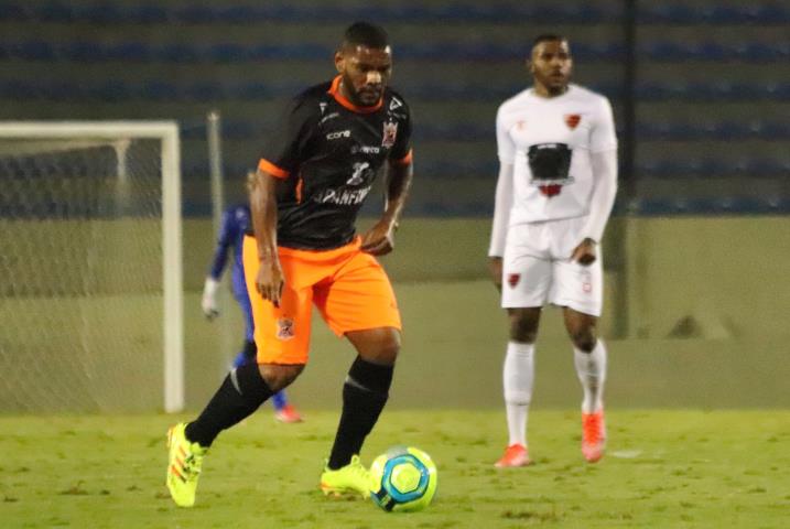 Nova Iguaçu arranca empate na Arena Barueri