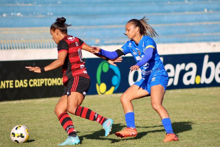 Duda marca e Fla vence no Brasileiro Feminino