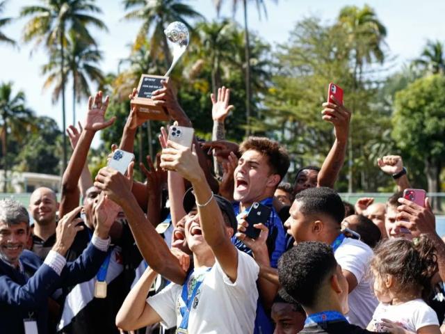 Vasco fatura a Copa Rio Sub-17