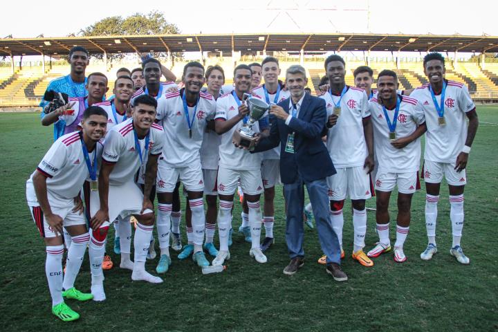 Garotos do Ninho faturam a Taça Rio Sub-20