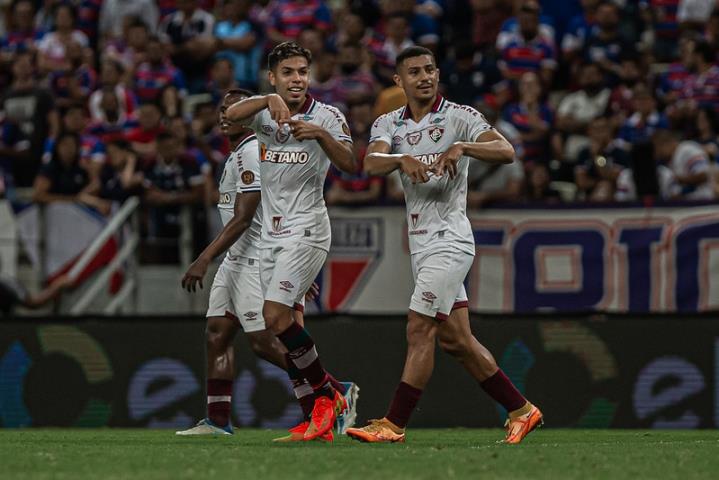 Fluminense abre vantagem nas quartas da Copa do Brasil