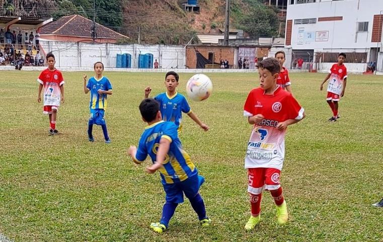 Muitos gols na 1ª Rodada do Calcário de Escolinhas