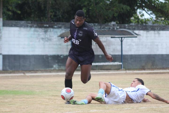 Pérolas goleia e Campusca vence na Série B1