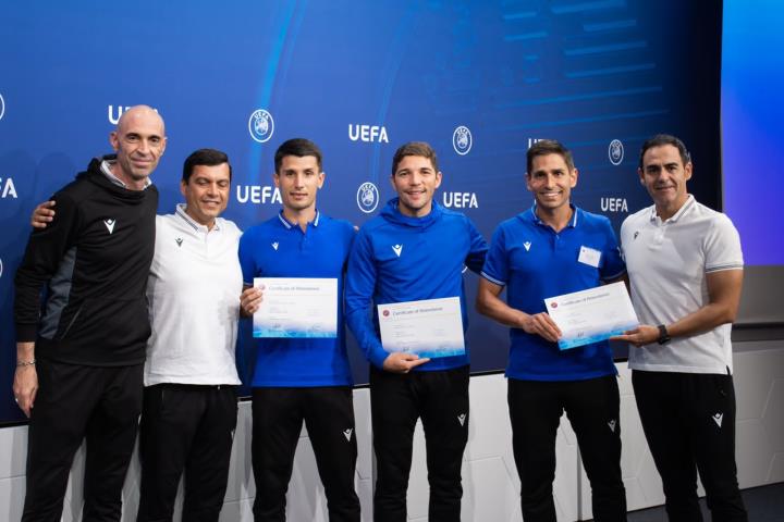 Árbitros da FERJ participam de curso da UEFA