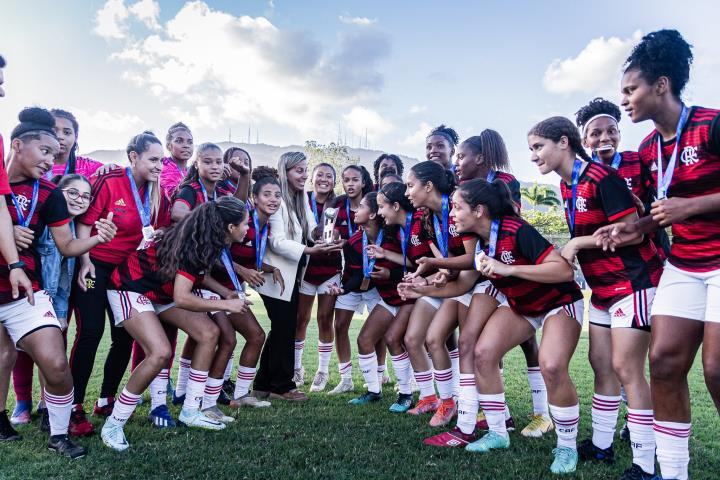 Flamengo fatura a Taça GB Sub-17 Feminina