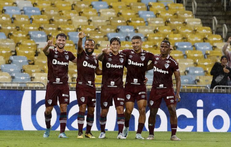 Chuva de gols tricolores no Maracanã